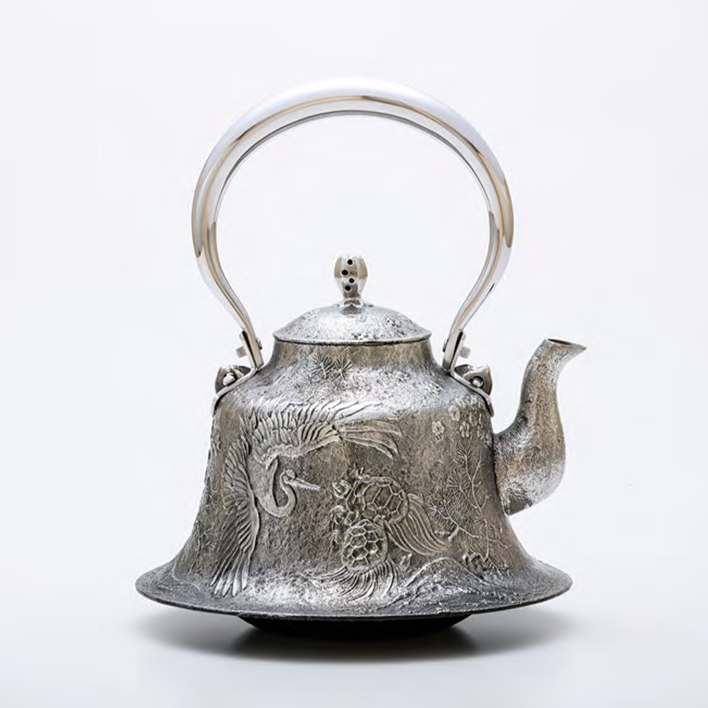 予約商品】砂鉄鶴亀紋羽広形鉄瓶 – 鈴木盛久工房 予約商品】砂鉄鶴亀紋羽広形鉄瓶 – 鈴木盛久工房