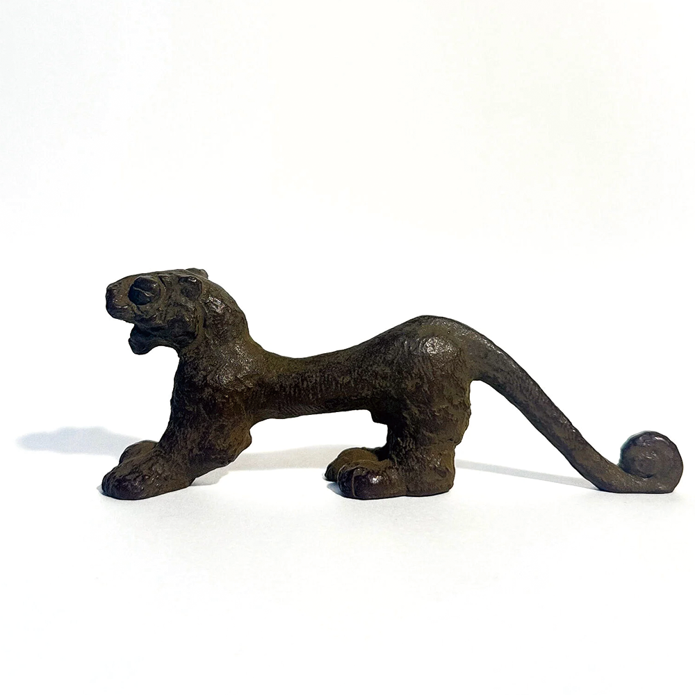 文鎮は定規を押さえる カササギが梅にのぼる 書道の小さい文鎮は定規 文鎮は定規を押さえる カササギが梅にのぼる 書道の小さい文鎮は定規