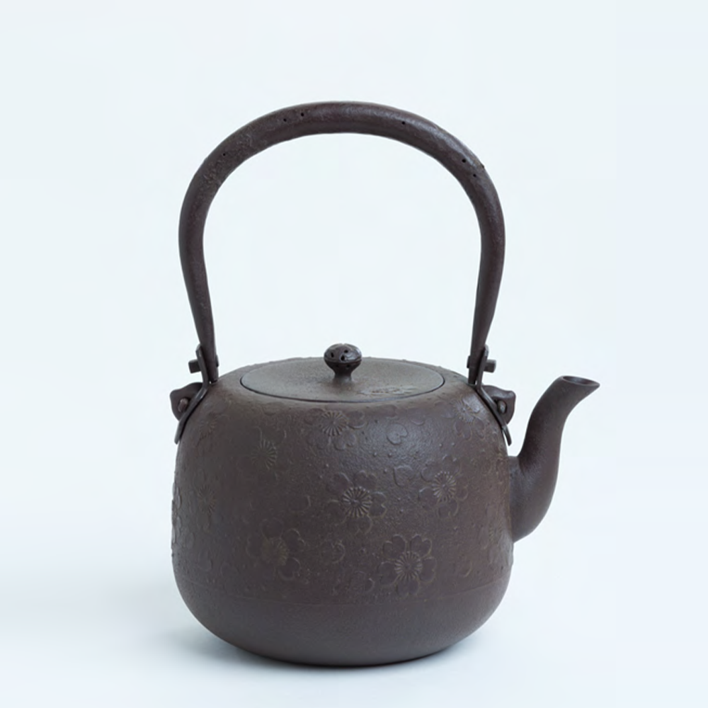 [Pre-order item] Sakura-mon natsume-shaped iron kettle